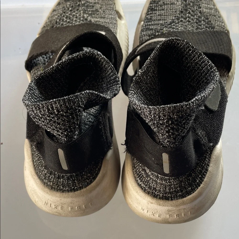 Nike Kids Black and Gray Sneakers